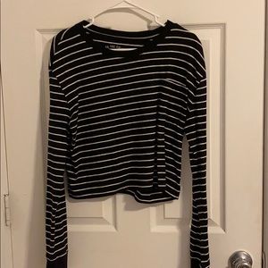 Long sleeve cropped shirt